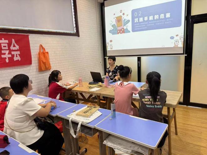 武邑县委网信办开展防沉迷宣传教育活动
