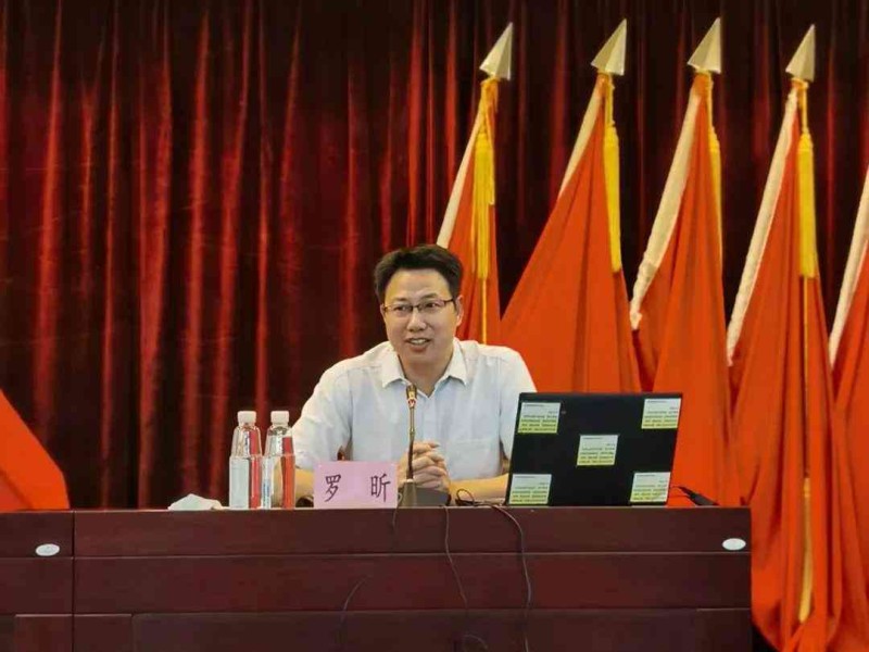 新闻撰写平台：专业新闻写作技巧与资源集成网站